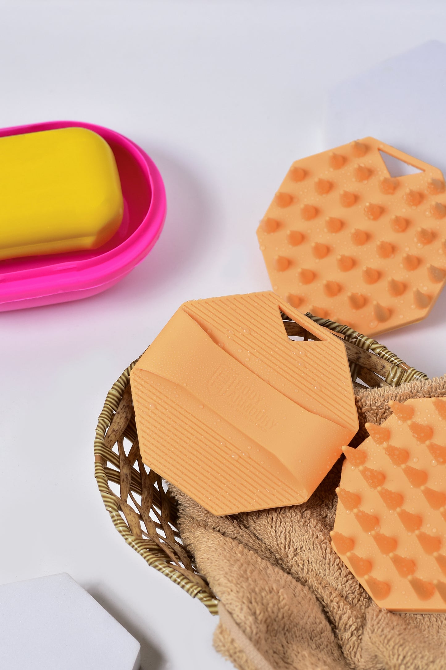 Body Armoury Silicone Scalp Scrubber - Orange