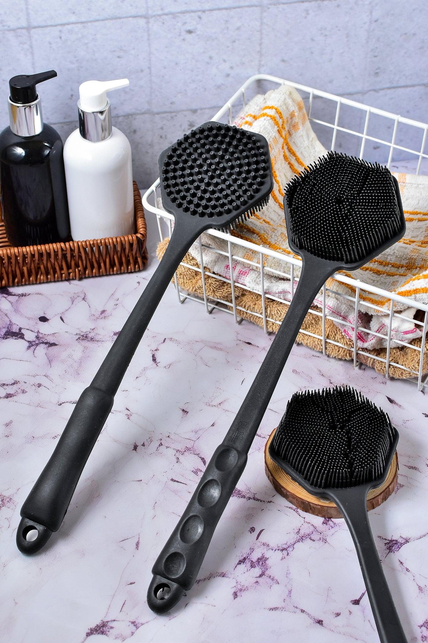 Body Armoury Silicone Back Scrubber (Black)