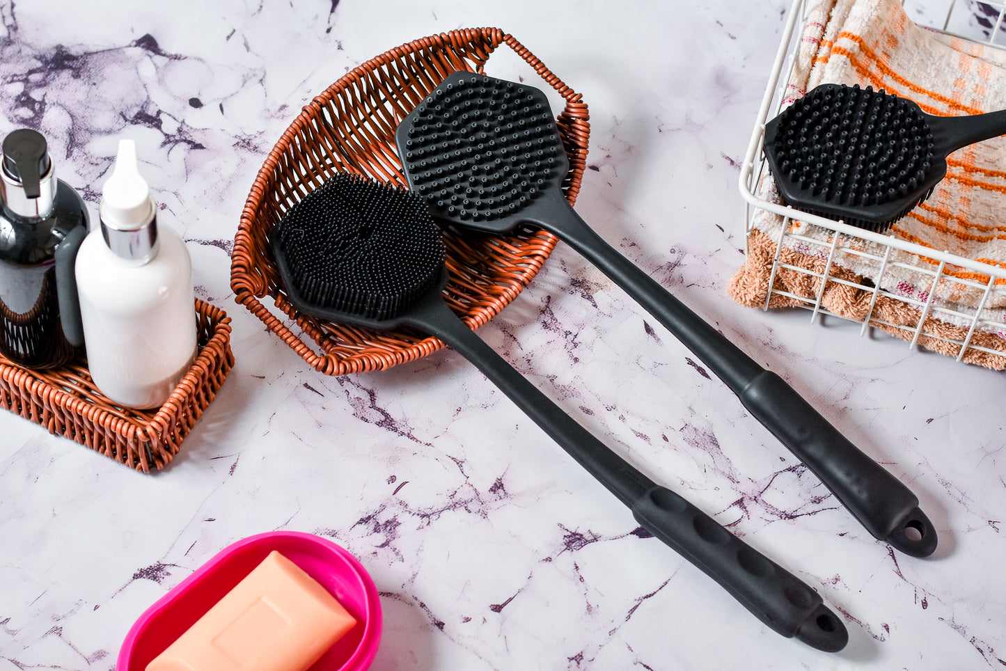 Body Armoury Silicone Back Scrubber (Black)