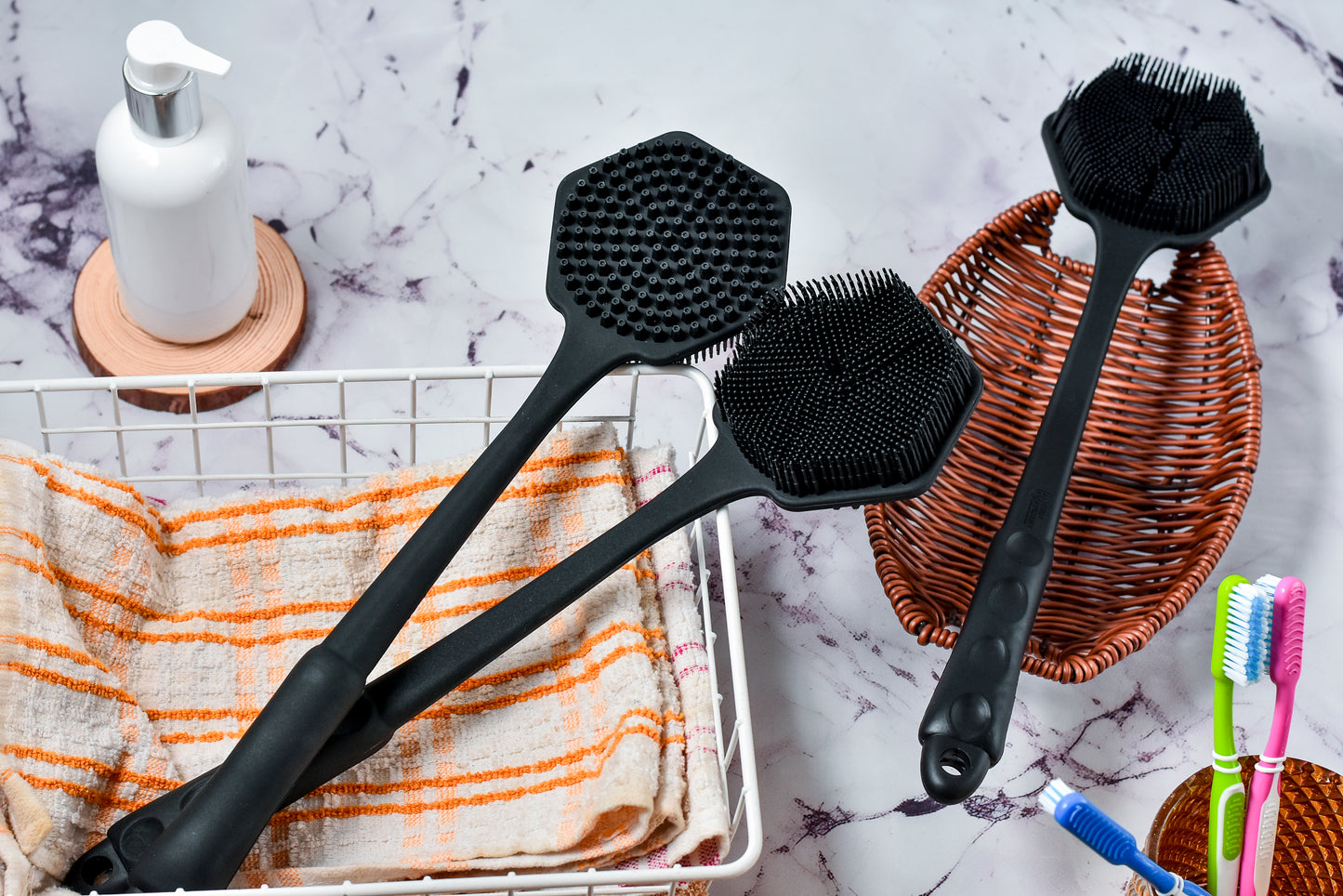 Body Armoury Silicone Back Scrubber (Black)